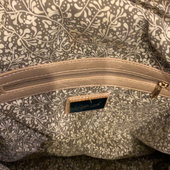 Like New Tan Satchel with shoulder strap and gold hardware. - Picture 5 of 7